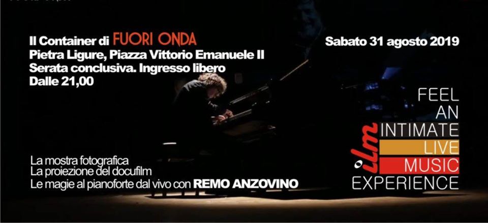 Evento culturale - musica live e teatro con pubblico durante rassegna festival